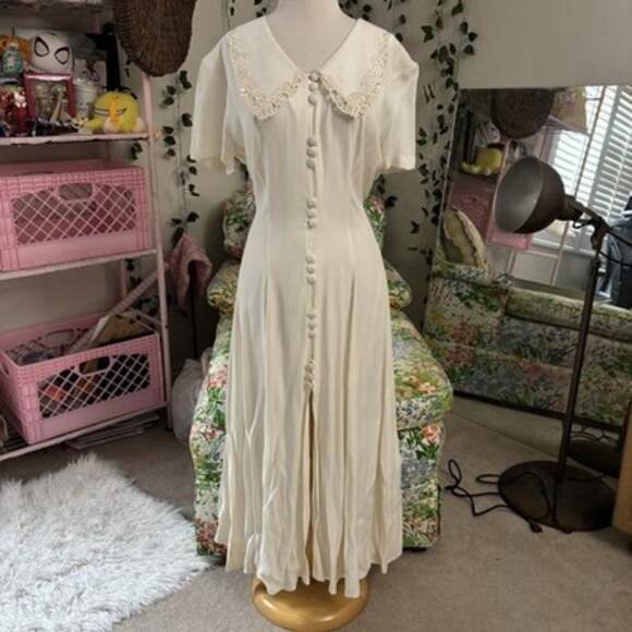 Jody California Dresses & Skirts - Vintage 1980s Ivory Button Front Dress Lace Collar Romantic Midi Size 11